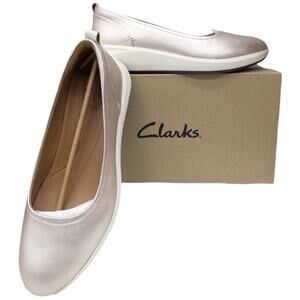 Clarks Un Rio Vibe Wedge Ballet Platinum Pink Metallic Women's size 8.5
